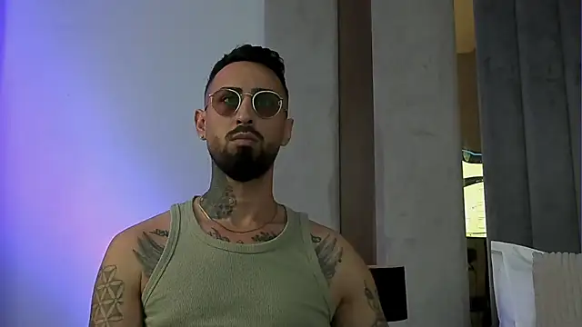 Baddfuckerr online show from September 13, 7:26 pm