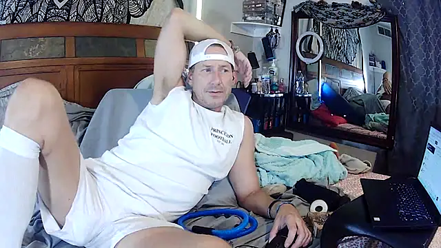 Snapshot of Obi-Spun-Kenobi chatting on September 15, 11:17 pm Obi-Spun-Kenobi online show from September 15, 11:17 pm