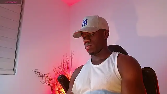 Snapshot of mike_wallace chatting on February 8, 1:22 am mike wallace online show from February 8, 1:22 am