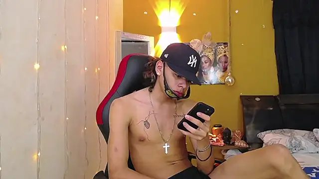 Snapshot of Harry_jhonsson chatting on January 31, 3:30 am Harry jhonsson online show from January 31, 3:30 am