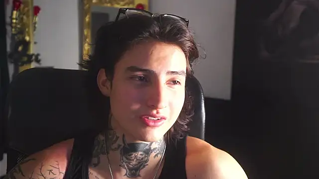 dantecoppolaa  online show from March 12, 11:01 pm