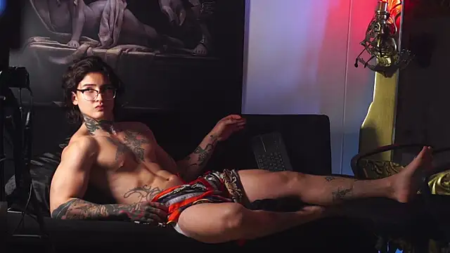 dantecoppolaa  online show from March 19, 8:43 pm