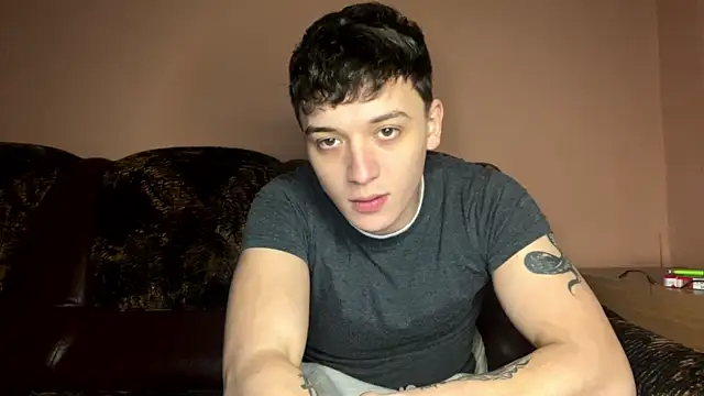 Snapshot of Joedonovan1 chatting on February 5, 6:59 pm Joedonovan1 online show from February 5, 6:59 pm