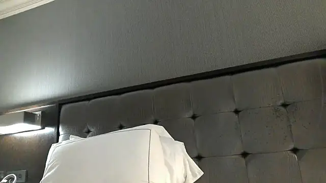 Snapshot of chainjulious chatting on January 21, 9:04 pm chainjulious online show from January 21, 9:04 pm