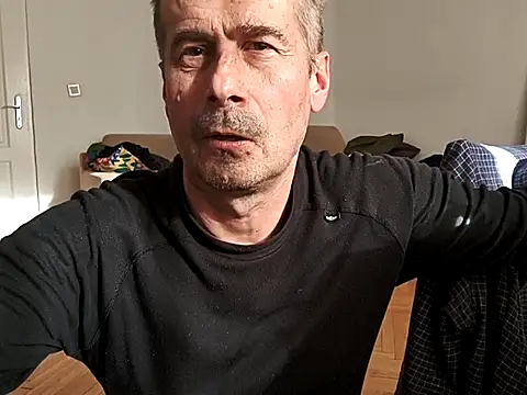 Snapshot of gendos777 chatting on October 13, 7:25 am gendos777 online show from October 13, 7:25 am