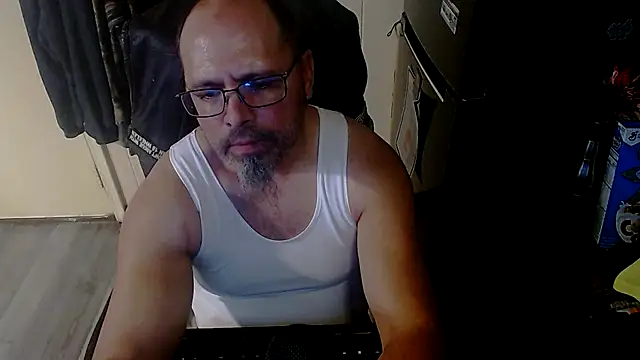 KrazyLegz online show from November 10, 12:37 am