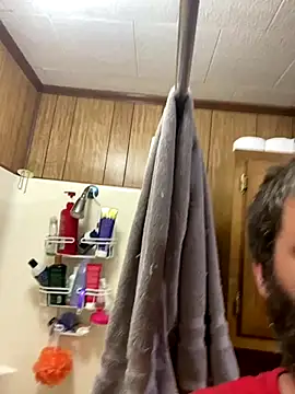 Snapshot of bigJohnson223 chatting on September 15, 3:30 am bigJohnson223 online show from September 15, 3:30 am