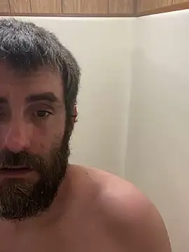 Snapshot of bigJohnson223 chatting on March 18, 4:07 am bigJohnson223 online show from March 18, 4:07 am