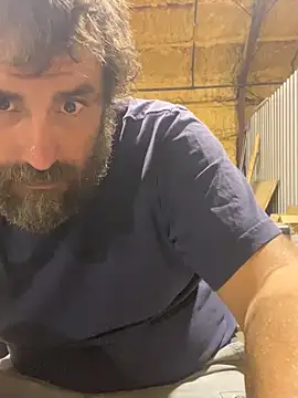 Snapshot of bigJohnson223 chatting on October 4, 5:23 am bigJohnson223 online show from October 4, 5:23 am