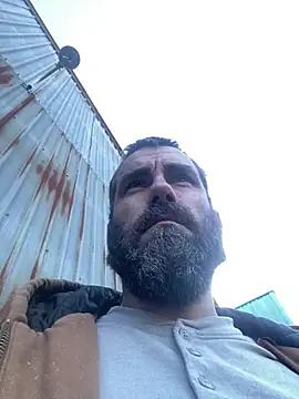 Snapshot of bigJohnson223 chatting on January 2, 9:18 pm bigJohnson223 online show from January 2, 9:18 pm