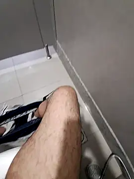 Snapshot of johny_69d@xh chatting on December 4, 8:45 am johny 69dxh online show from December 4, 8:45 am