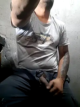 hecwil8 online show from December 16, 7:32 pm