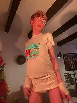 lyamthommpson online show from December 1, 8:12 pm