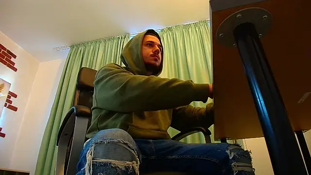 Snapshot of JoshKnights chatting on September 24, 5:29 am JoshKnights online show from September 24, 5:29 am