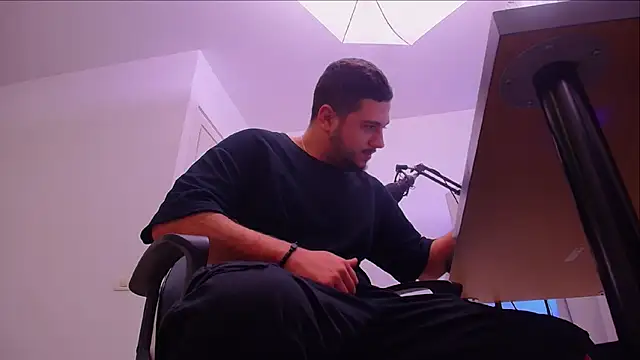 Snapshot of JoshKnights chatting on October 23, 5:00 am JoshKnights online show from October 23, 5:00 am