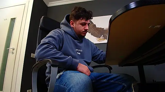 Snapshot of JoshKnights chatting on March 12, 5:46 am JoshKnights online show from March 12, 5:46 am