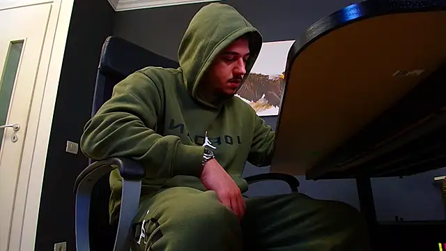 Snapshot of JoshKnights chatting on March 10, 5:43 am JoshKnights online show from March 10, 5:43 am