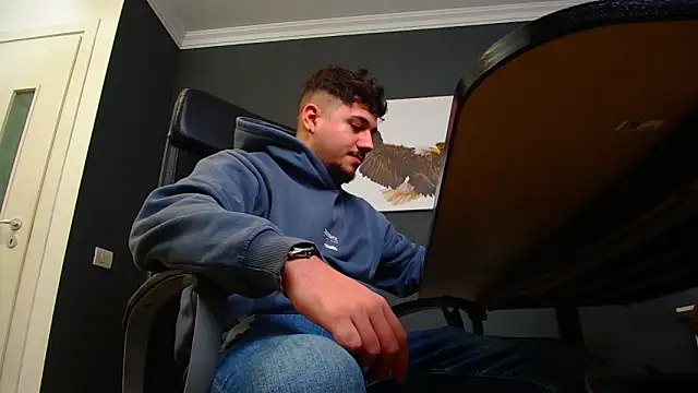 Snapshot of JoshKnights chatting on March 22, 5:39 am JoshKnights online show from March 22, 5:39 am