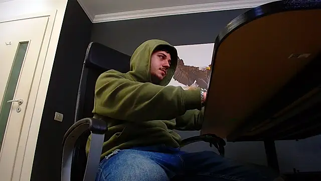 Snapshot of JoshKnights chatting on March 1, 5:42 am JoshKnights online show from March 1, 5:42 am