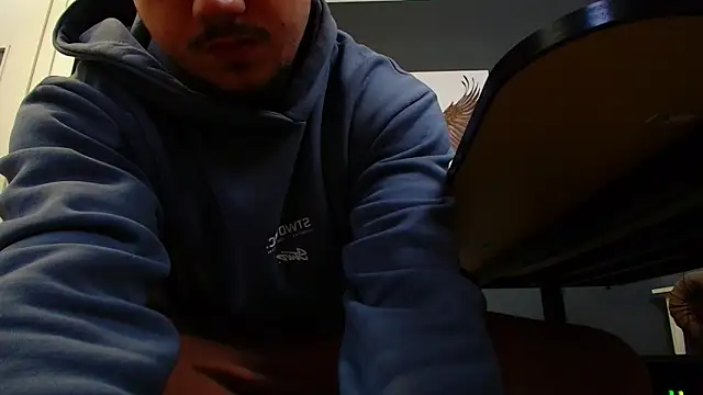 Snapshot of JoshKnights chatting on March 3, 5:51 am JoshKnights online show from March 3, 5:51 am