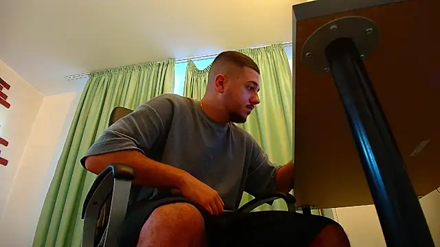 Snapshot of JoshKnights chatting on September 23, 5:18 am JoshKnights online show from September 23, 5:18 am