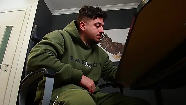 Snapshot of JoshKnights chatting on February 3, 6:24 am JoshKnights online show from February 3, 6:24 am