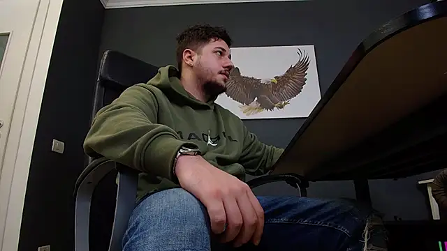 Snapshot of JoshKnights chatting on February 17, 6:42 am JoshKnights online show from February 17, 6:42 am