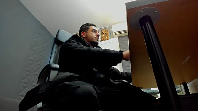 Snapshot of JoshKnights chatting on October 20, 4:49 am JoshKnights online show from October 20, 4:49 am