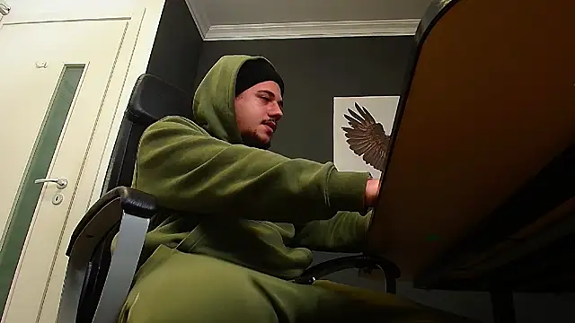 Snapshot of JoshKnights chatting on January 20, 5:37 am JoshKnights online show from January 20, 5:37 am