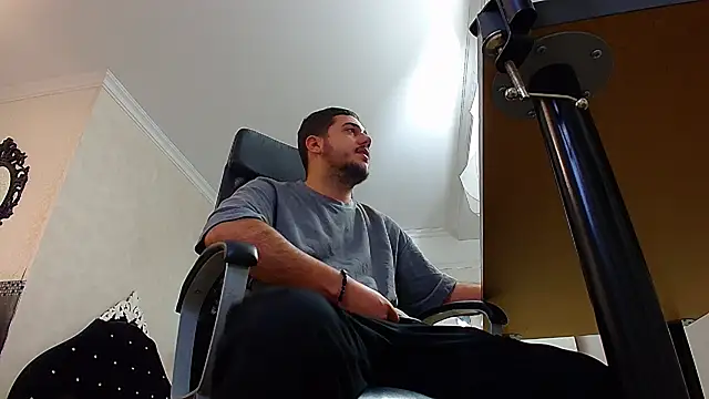 Snapshot of JoshKnights chatting on October 27, 5:32 am JoshKnights online show from October 27, 5:32 am