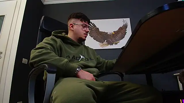 Snapshot of JoshKnights chatting on February 22, 5:44 am JoshKnights online show from February 22, 5:44 am