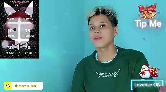 Snapshot of Liamscott_ chatting on December 21, 5:03 am Liamscott  online show from December 21, 5:03 am