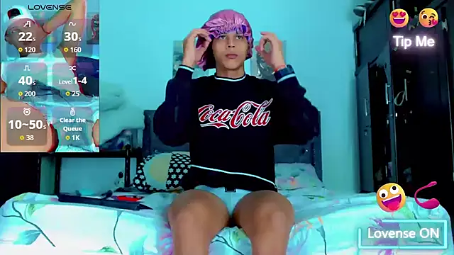 Liamscott  online show from November 4, 8:43 pm