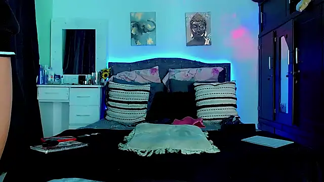 Snapshot of Liamscott_ chatting on September 16, 9:37 pm Liamscott  online show from September 16, 9:37 pm