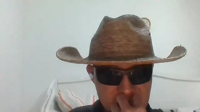 Snapshot of Yeye25199 chatting on February 13, 6:41 am Yeye25199 online show from February 13, 6:41 am