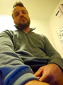 Machoviking1 online show from April 25, 9:34 pm