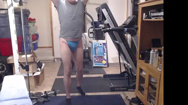 OldFitGuy62 online show from November 9, 11:31 pm