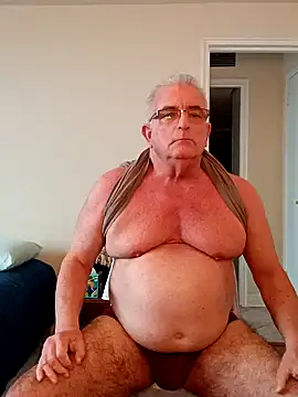 Snapshot of ShoreCock chatting on December 20, 6:45 pm ShoreCock online show from December 20, 6:45 pm