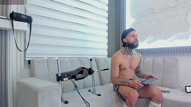 Apolo Bianco  online show from October 12, 2:38 am