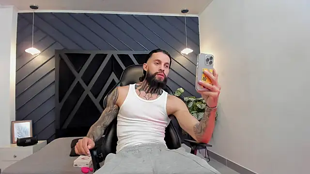 Apolo Bianco  online show from September 25, 11:46 pm