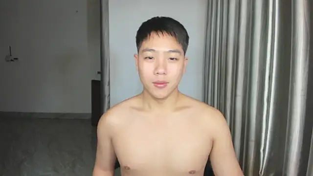 Snapshot of Oliver_Nl chatting on March 4, 3:15 pm Oliver Nl online show from March 4, 3:15 pm