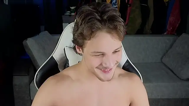 TeddyLiLboy online show from December 3, 5:55 pm