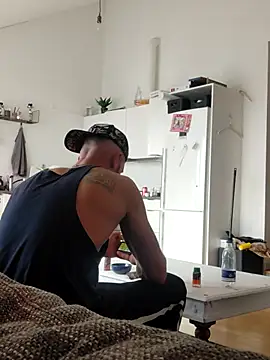 eltoulou online show from March 2, 11:30 am