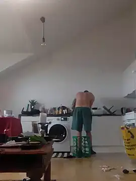 eltoulou online show from December 7, 9:39 am