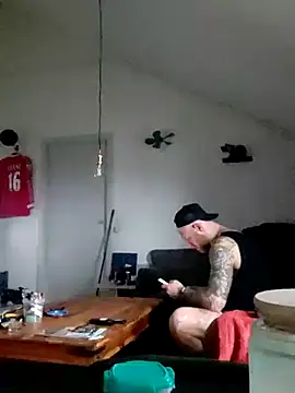 eltoulou online show from December 19, 1:51 pm