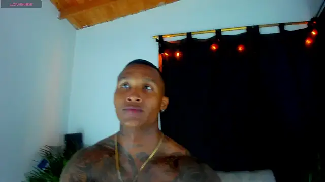 esteveen ortegas  online show from September 18, 7:32 am