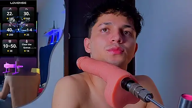 Issac james  online show from November 7, 5:22 am