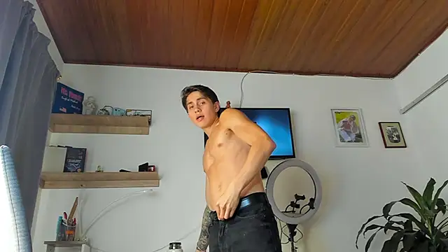 manucute 23  online show from January 12, 5:06 pm