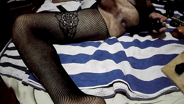 Snapshot of bigtoysssin chatting on October 3, 3:33 am bigtoysssin online show from October 3, 3:33 am