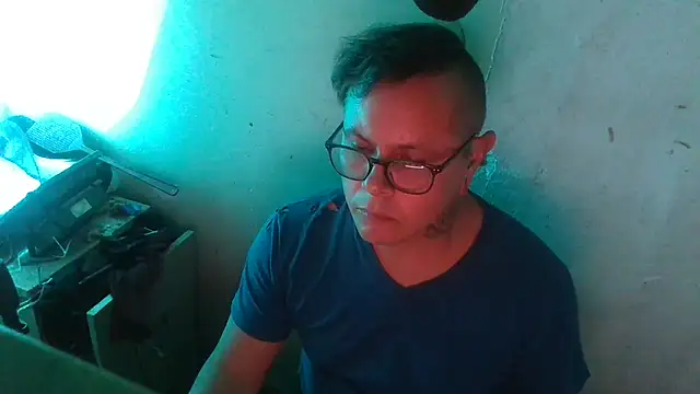 AlanDickson online show from December 19, 7:49 am